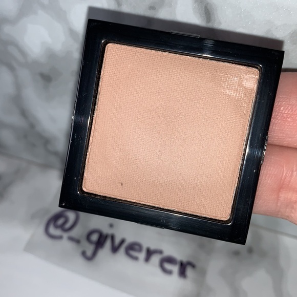 TAN (#34) Bobbi Brown Discontinued Eyeshadow - Picture 5 of 13